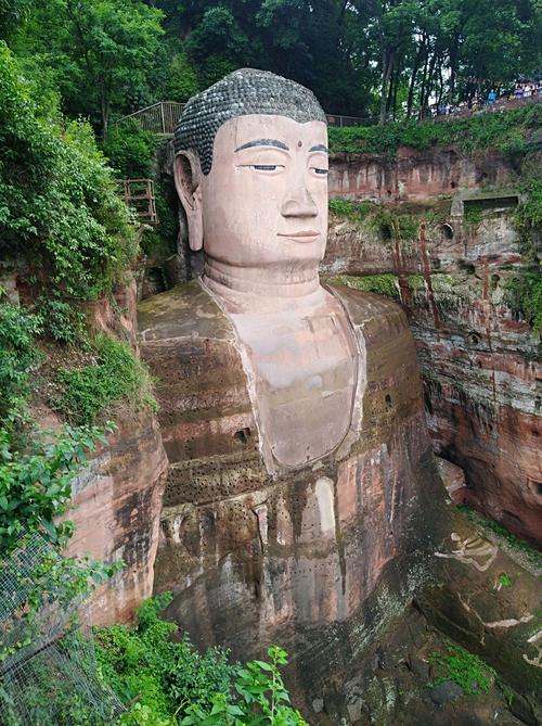 峨眉山一天能游玩吗-乐山大佛峨眉山一天能游玩吗