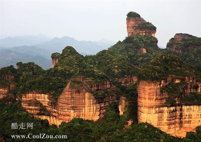 丹霞山景点介绍_丹霞山景点介绍英文