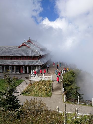 峨眉山适合几月份去-峨眉山适合几月份去玩