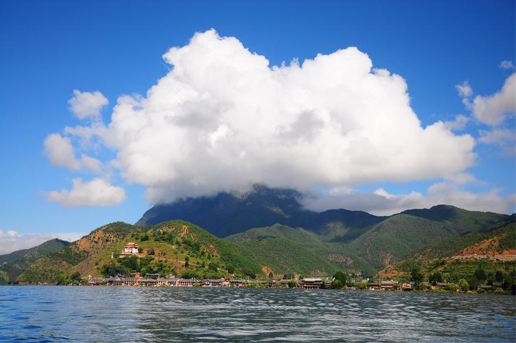 丽江泸沽湖_丽江泸沽湖图片风景图片